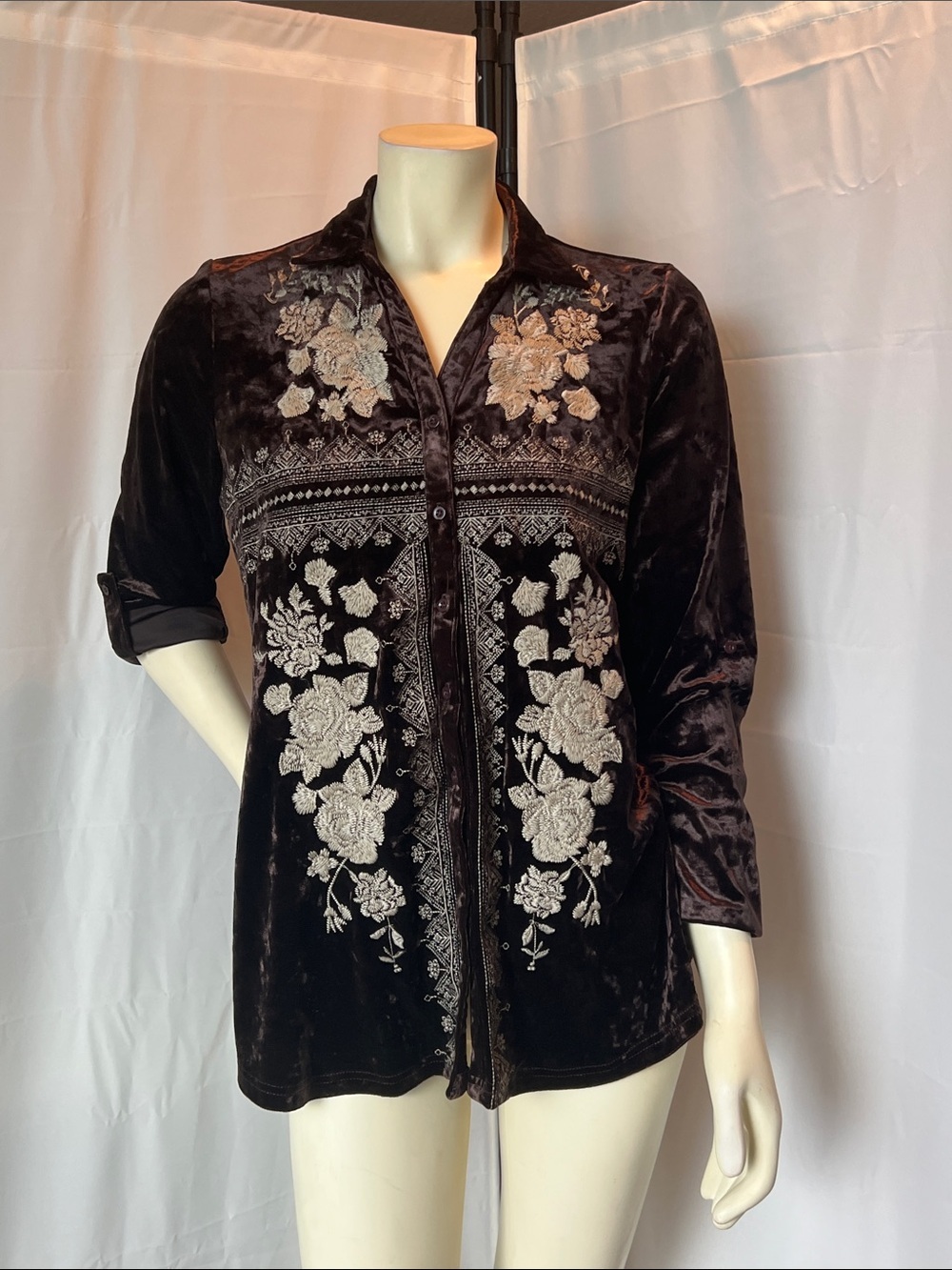 ANDREE BY UNIT Brown Velvet Button-Down Blouse with Cream Floral Embroidery